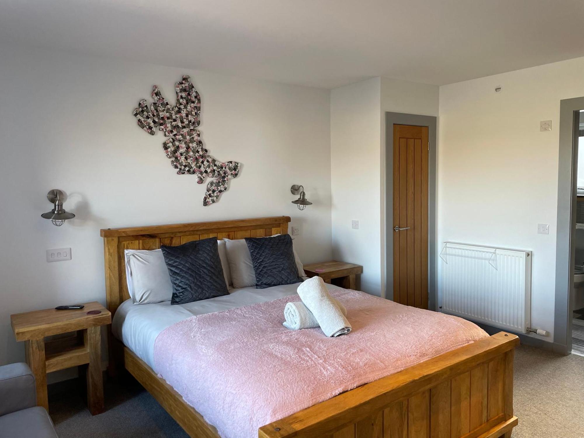 The Bridge B&B Kilmaluag Экстерьер фото